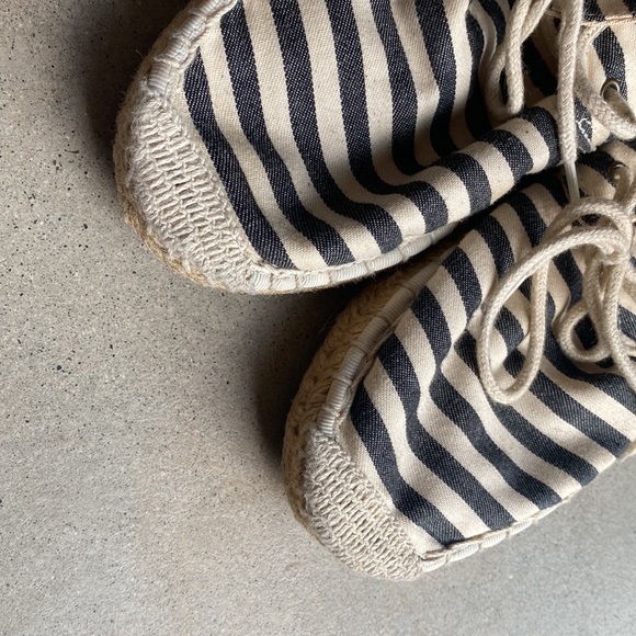 JCREW Stripped Espadrilles Shoes - Picture 2 of 8